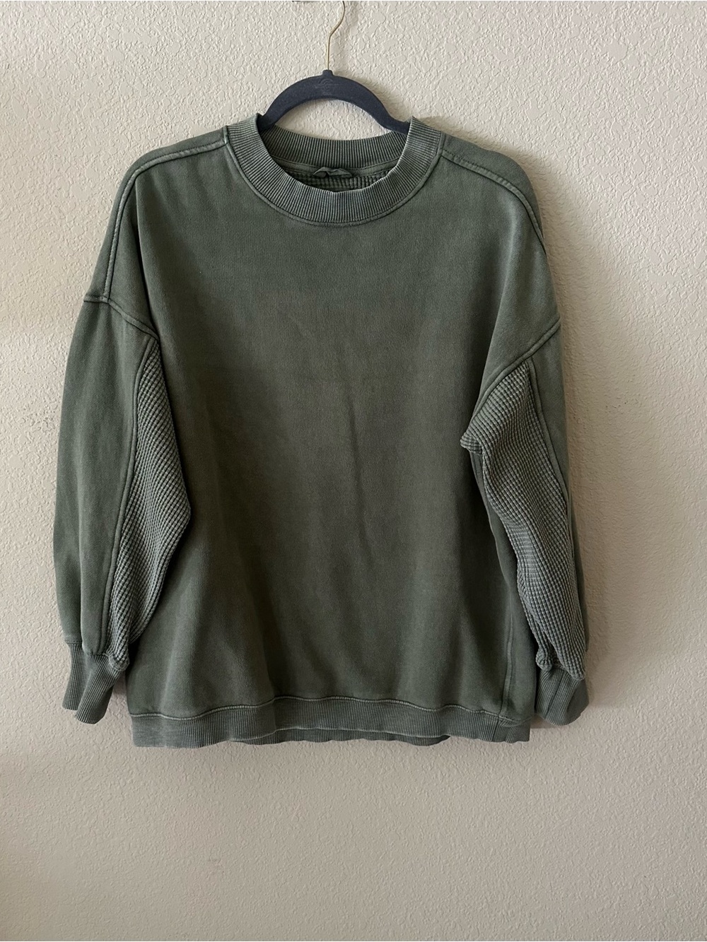 Aerie Olive Green Crewneck Sweatshirt size Small/P